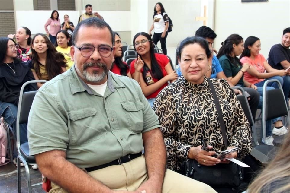 Aarón Rivera y Leticia Lumbreras