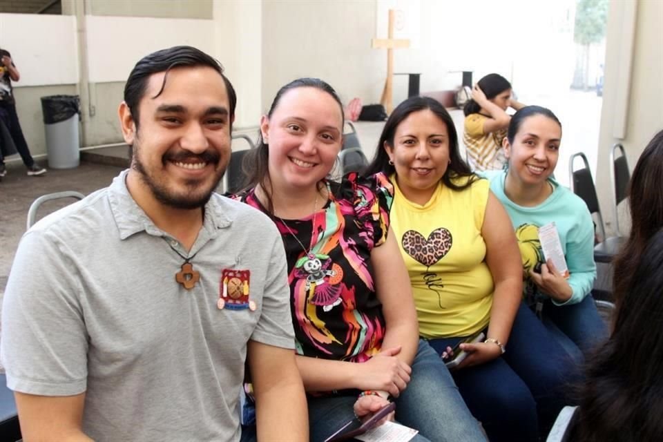 Kevin Hernández, Cynthia Cantú, Evelyn Villeda y Karly Ramos