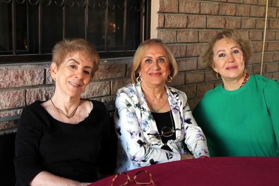 Alicia Garza, Alicia de Díaz y Yolanda Lozano de Guerra