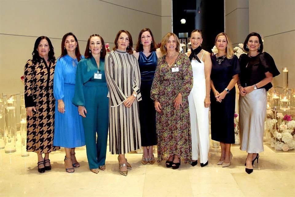 Zandra González, Lorena Medellín, Lourdes Suárez, Isabel Ruenes, Laura Garza, Nohemí Suess, Gina Zertuche, Yolanda Torres y Zandra Gámez