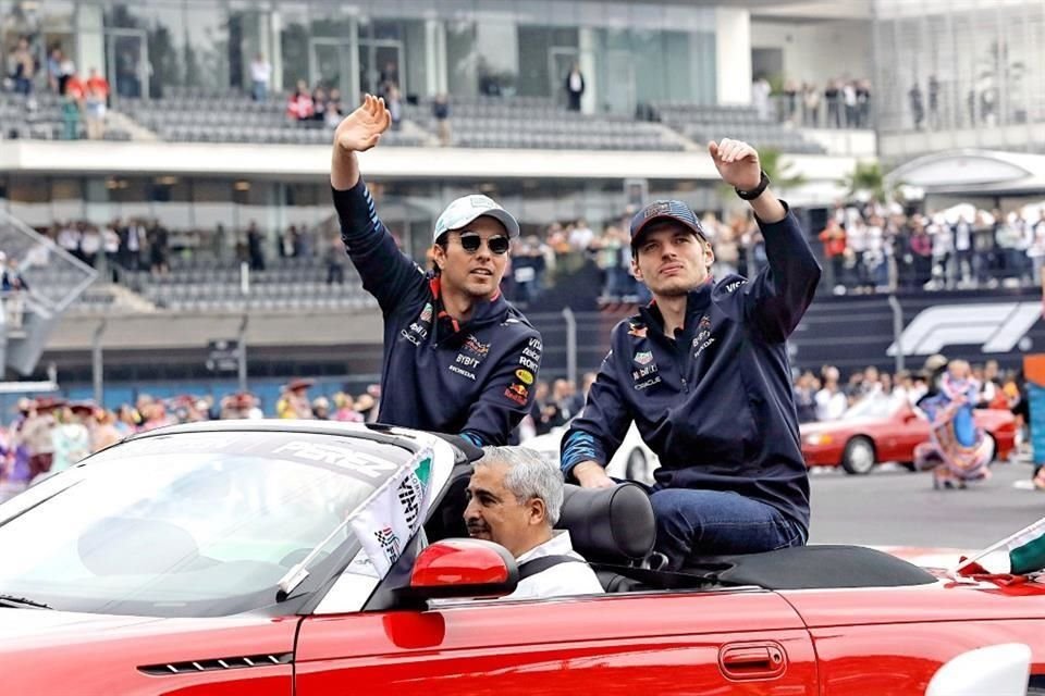 'Checo' Pérez y Max Verstappen