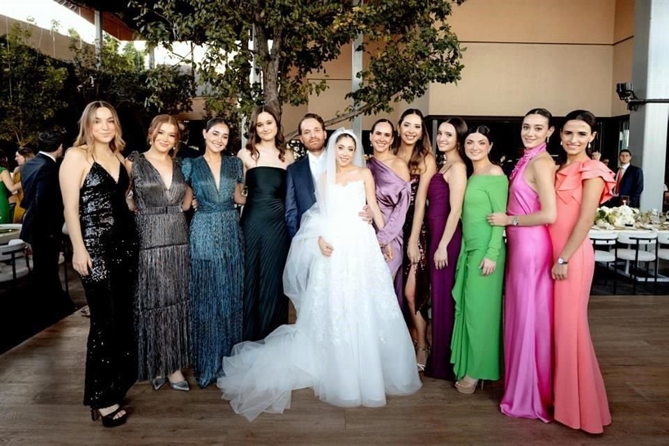 Bárbara Quintanilla, Dany Garza, Alejandra Maiz, Miros Mena, los novios, Sofía Guzmán, Rebe Nájera, Priscy Belden, Corinne Mathenbeguier, Katya Ruenes y Vivian Sagaón