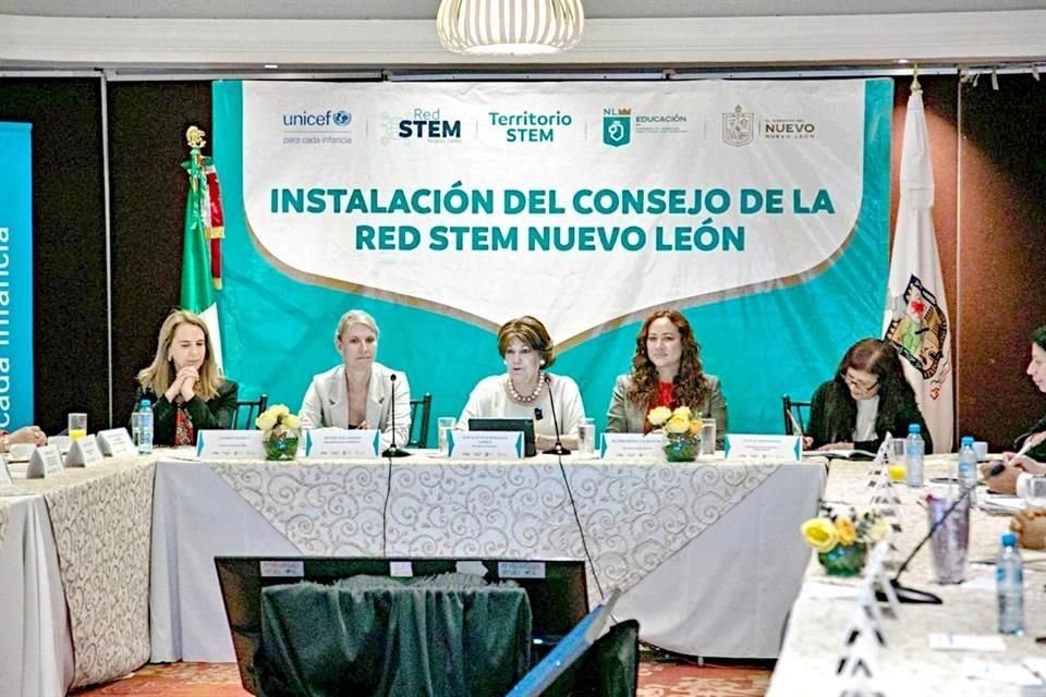 Primera reunión ayer del Consejo de la Red STEM en Nuevo León.