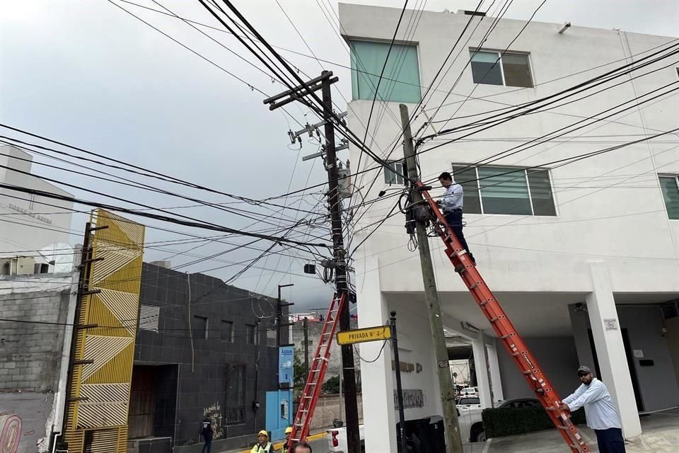 Informaron que estiman retirar entre 14 y 16 kilómetros de cableado en desuso, aunque durante las labores podrían estar retirando más.