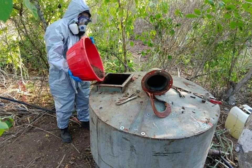 Sedena desmanteló un laboratorio clandestino en Navolato, Sinaloa, utilizado en producción de metanfetaminas, el cual pertenecía a facción de 'Los Chapitos'.