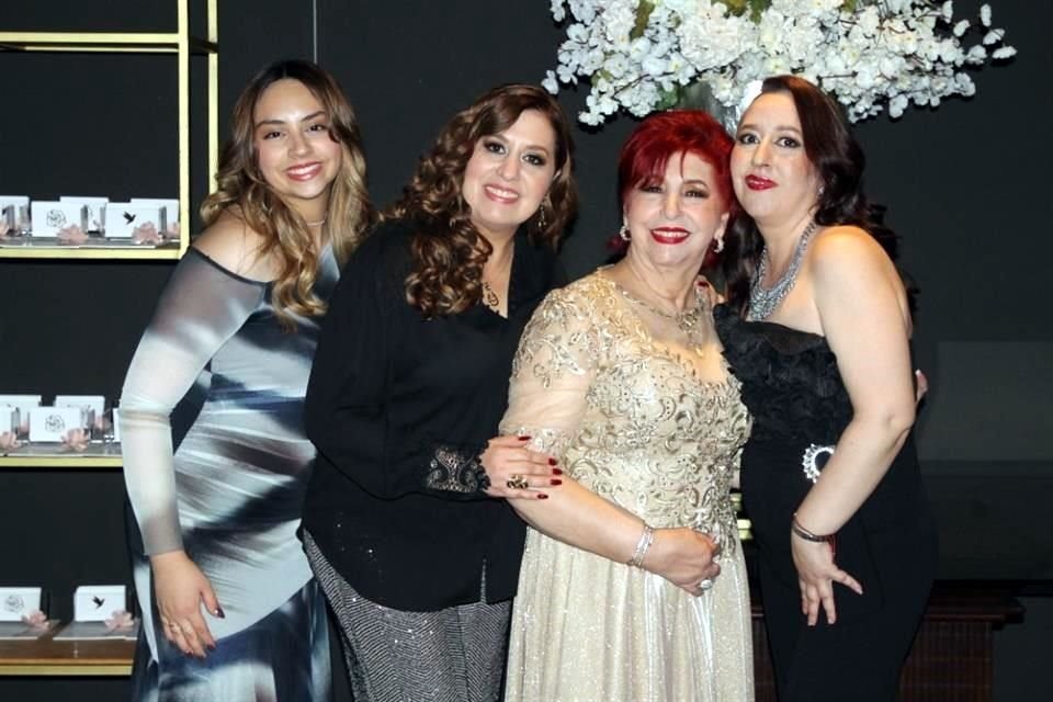 Rebeca Lozano Villarreal, Mariamelia Villarreal de Lozano, Lupita Elizondo y Érika Villarreal