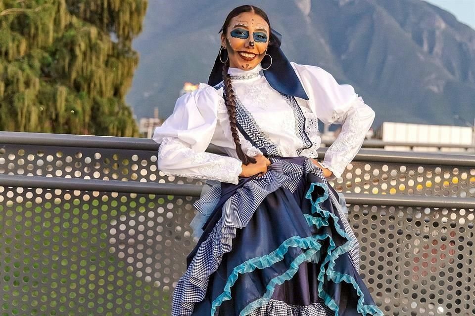 Esta es la quinta edición del Desfile de las Calaveras en la cual participaron más de 2 mil personas.