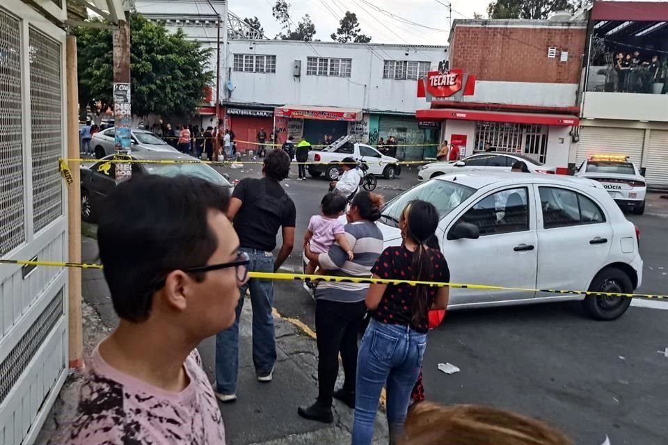 Servicios periciales se encuentran en la zona.