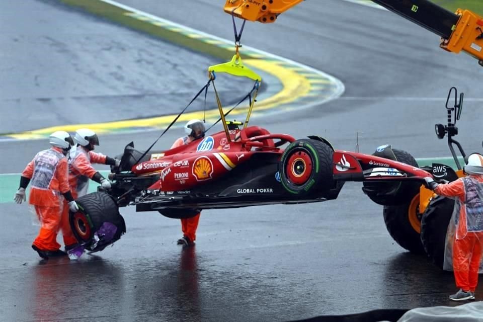 Carlos Sainz perdió el control de su Ferrari y no completó la qualy.