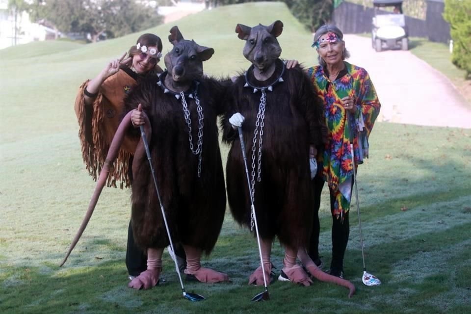 Eugenia Castro de Montero, Patricia Cortés de Hinojosa, Nora Reyna de Canales y Stephanie de Touchet