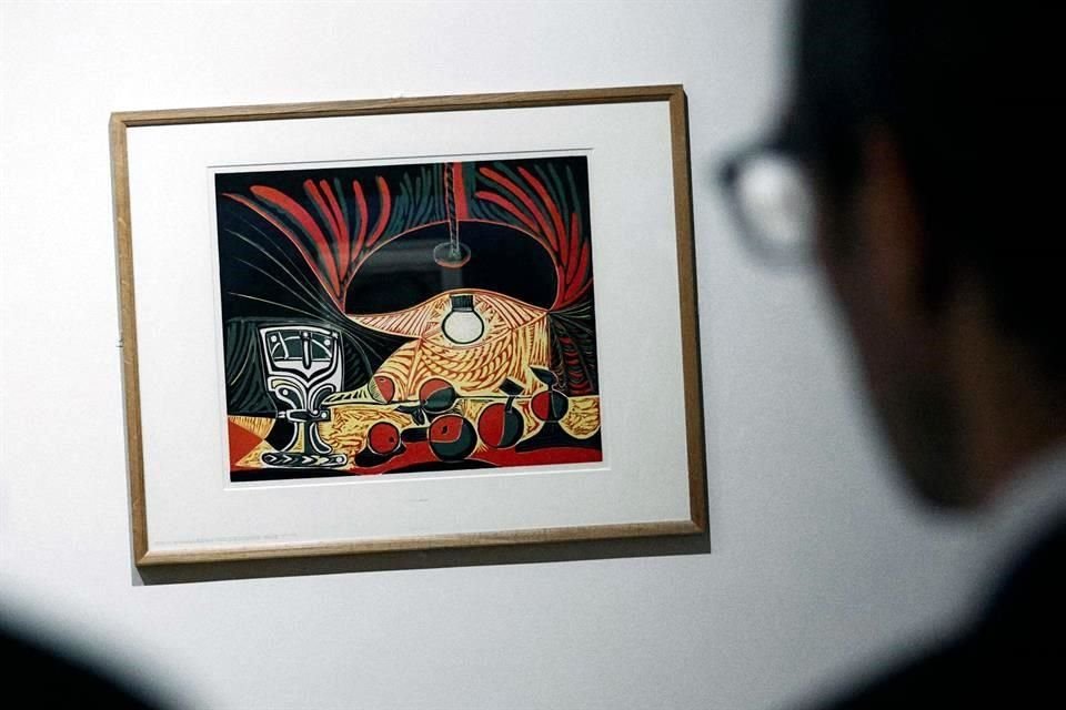 'Picasso: printmaker' revela en el Museo Británico una de las facetas menos conocidas del pintor, la de grabador. En la imagen 'Naturaleza muerta bajo la lámpara'.