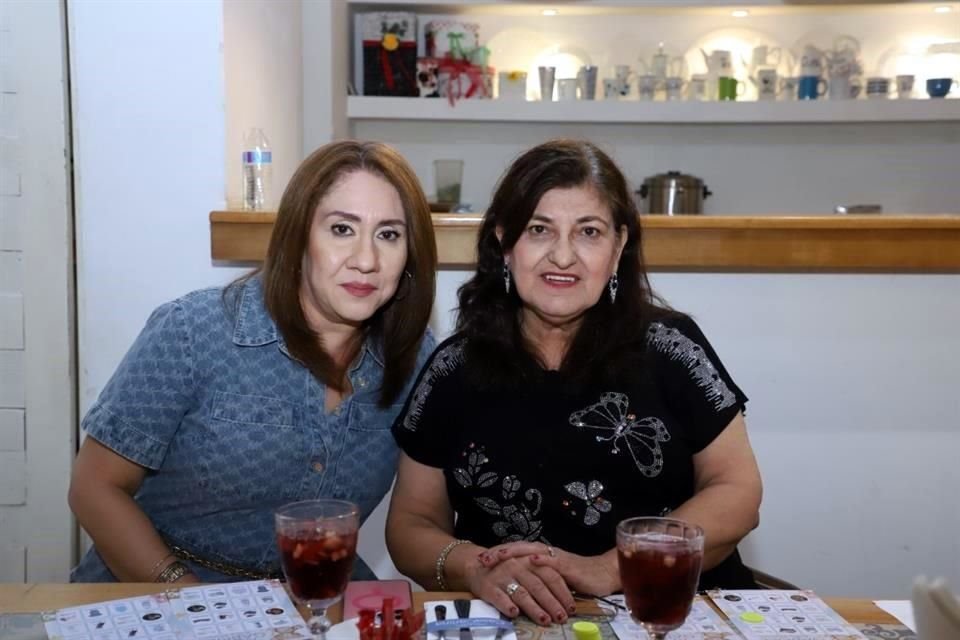 Claudia Moreira y Maribel Garza