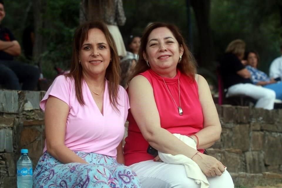 Cony Treviño y Patricia Quiroga de González