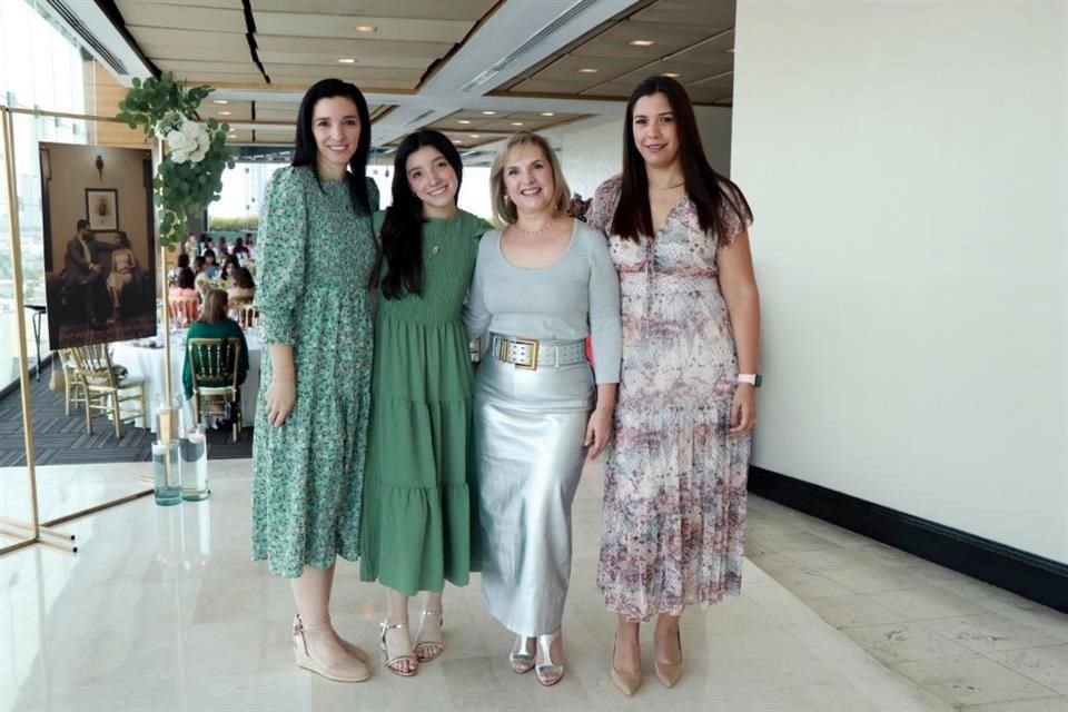 Susana Martínez, Suzeth Pacheco, Ana Lydia Páez y Lorena Martínez