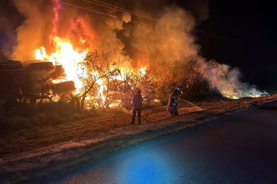 Al lugar se movilizaron rescatistas de Protección Civil del Estado y de Salinas Victoria, así como elementos del Cuerpo de Bomberos.