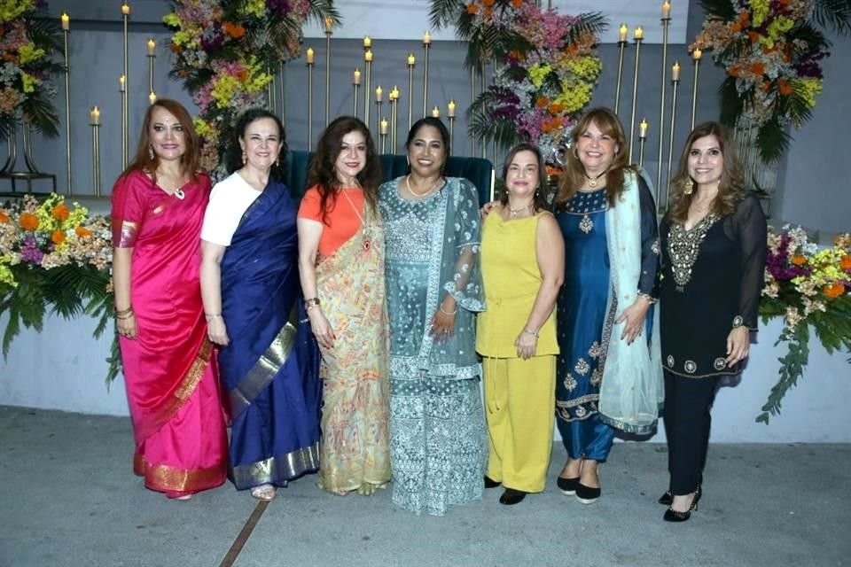 Mayra García Peña, Norma González, Lorena Magallanes, Aparna Balakrishnan, Zulema Morales, Ani de Almanza y Lupita Puente