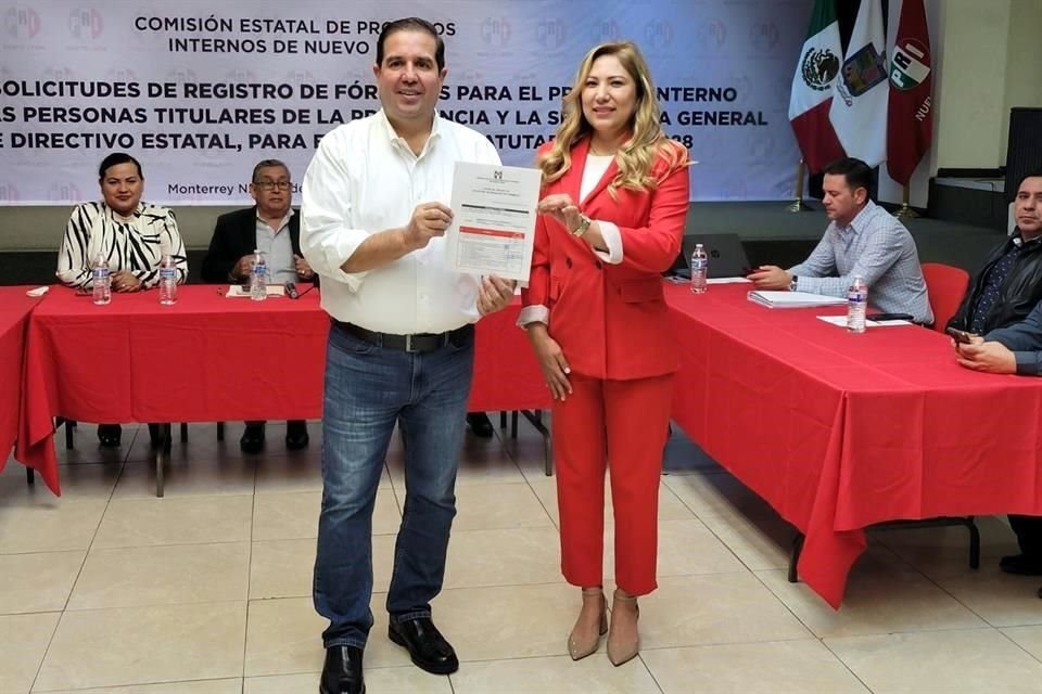 José Luis Garza Ochoa busca otro periodo frente al PRI estatal.