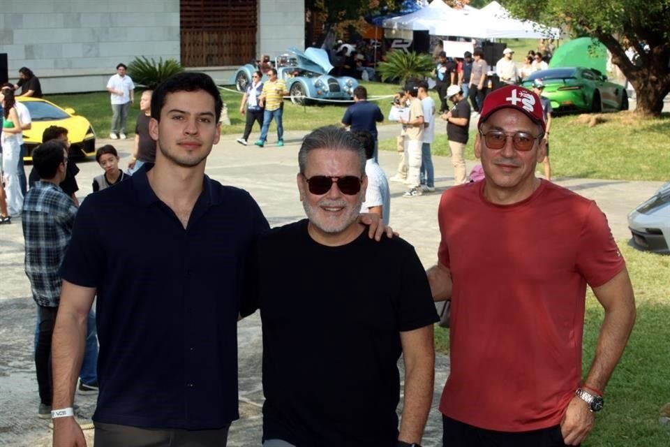 Gonzalo Belden, Miguel Villanueva y Lorenzo Belden