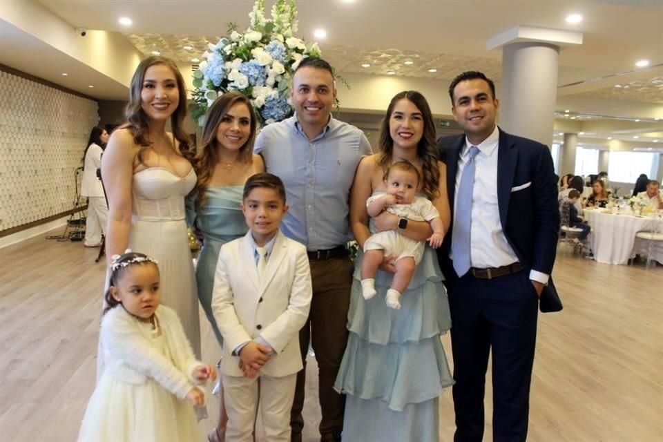 Melissa Quiroga de Lazcano, Ale Frutos de Lazcano, Daniel Lazcano, Andrea Lazcano, Marcelo Lazcano, José Luis Lazcano y Maximiliano Lazcano