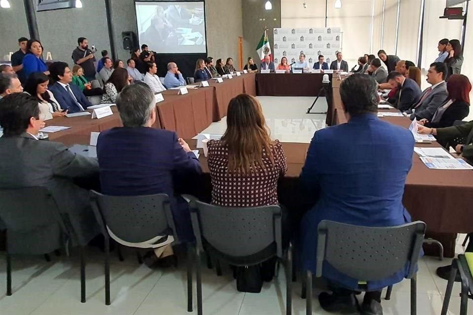 El foro se llevó a cabo en el Congreso.