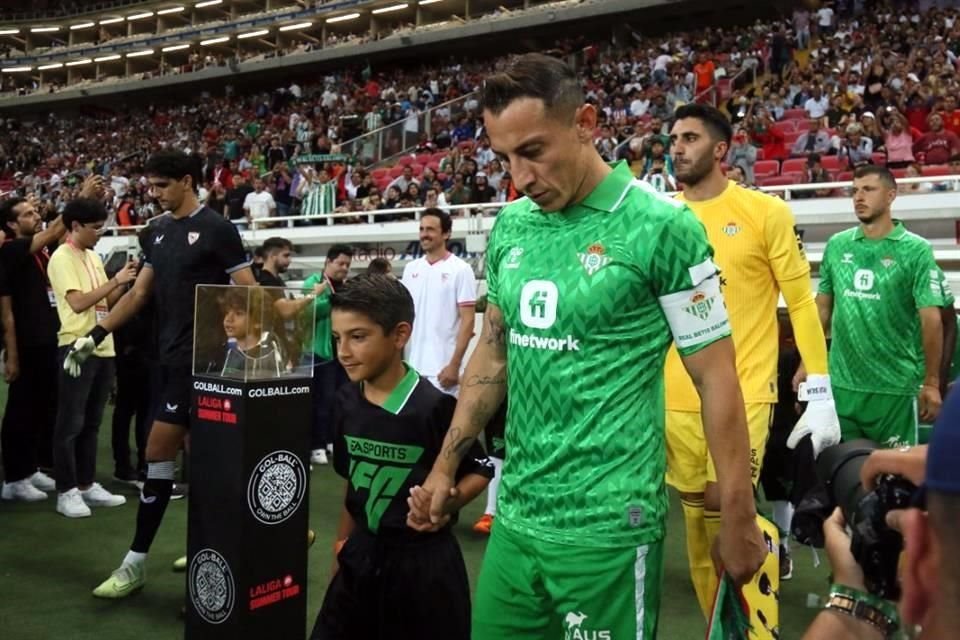 Guardado llegó a ser capitán del Betis.