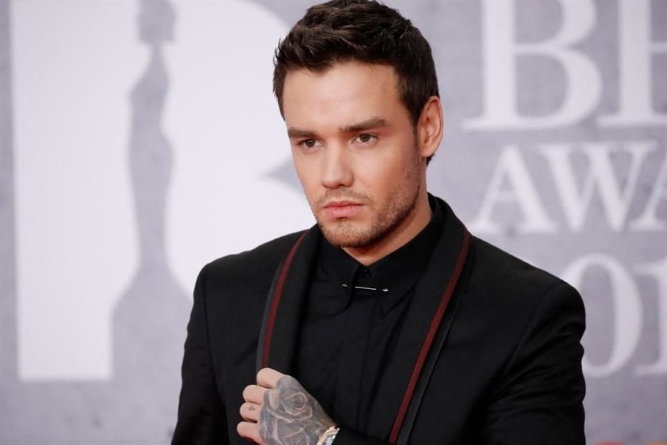 La policía de Argentina arrestó a tres personas por la muerte de Liam Payne, hallando drogas y pruebas claves en su investigación.