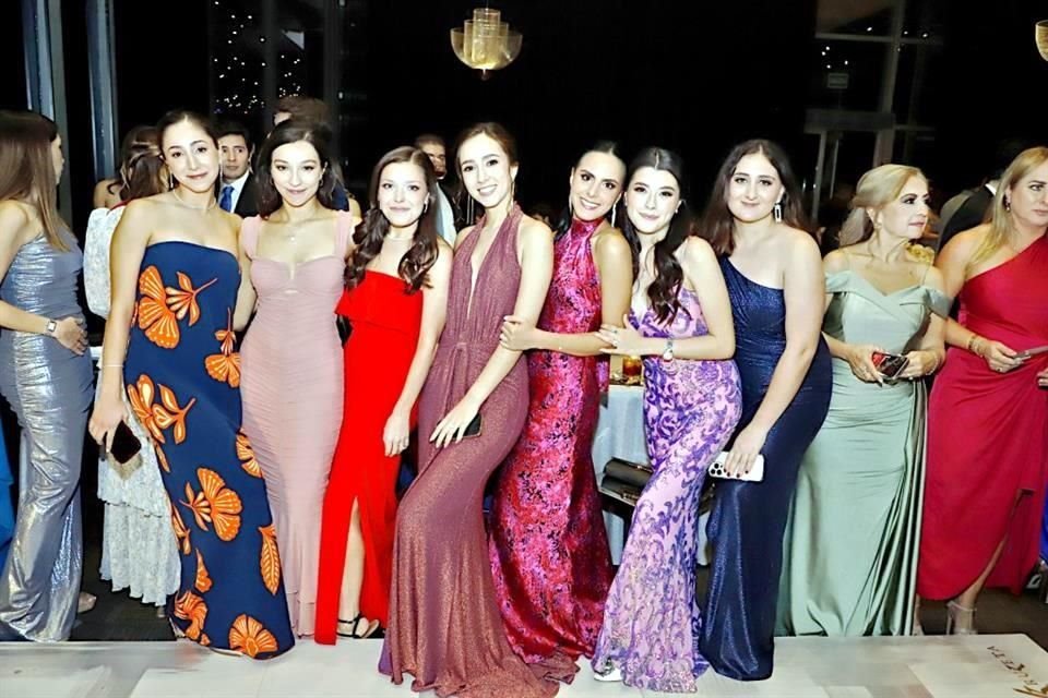 Ale Llovera, María Andrea Fernández, Pau Peña, Carolina Durán, Regina Khalaf, Maribel Portillo y Ximena Melhem