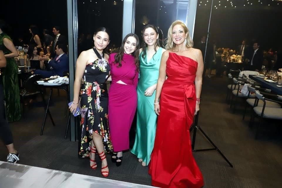 María José de Bravo, Andrea Miguel, Ana Isabel Garza y Paola Altamirano