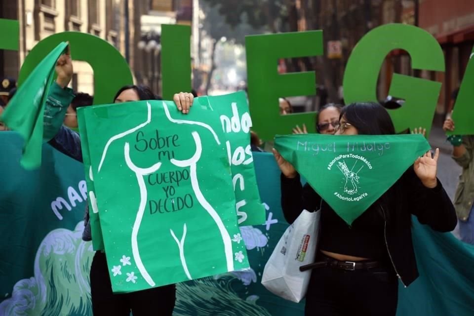 'Es hasta esquizofrénico que hablemos de que es al mismo tiempo un servicio de salud y un delito', directora de Gire.