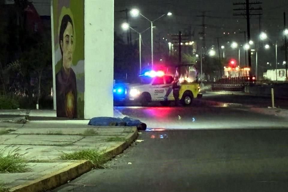 El cuerpo fue localizado debajo del puente ubicado en Bernardo Reyes y Ruiz Cortines.