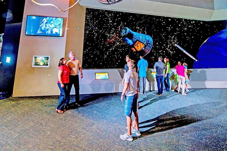 El Space Center Houston es un lugar donde los visitantes pueden sumergirse de lleno en el mundo de la NASA.