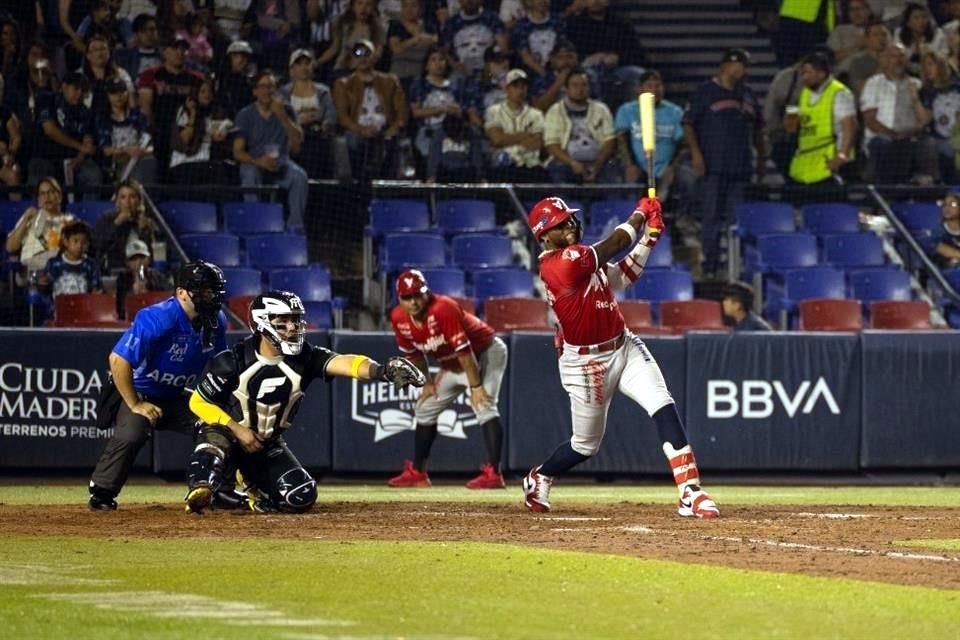 Los Sultanes siguen sotaneros.