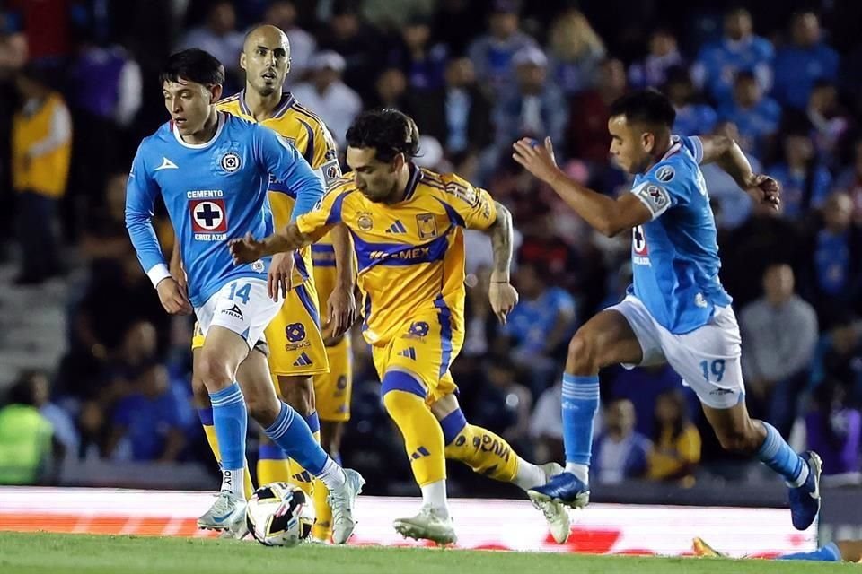 Tigres aguantó los embates de la Máquina y avanzó en contadas ocasiones.