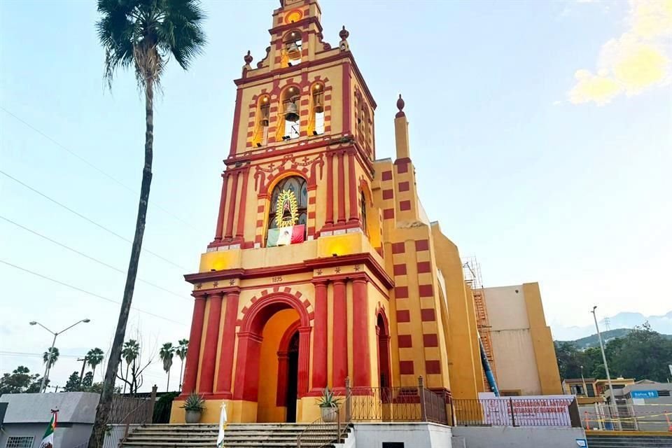 Aledaño a la Basílica de Guadalupe, el antiguo templo empezó a construirse en 1895 y es emblema de la Colonia Independencia.