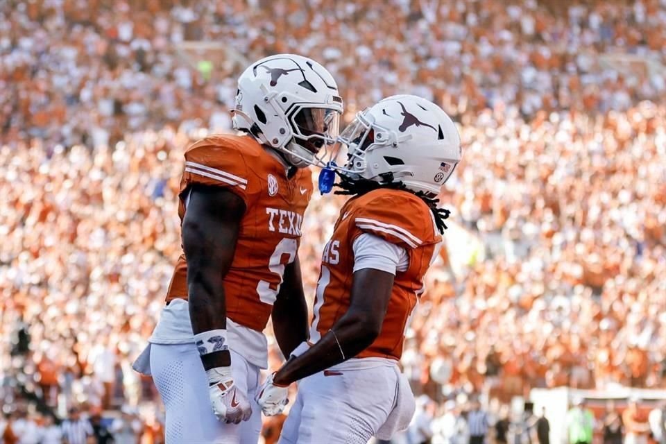 Los Longhorns escalaron al tercer puesto del ranking tras su triunfo ante Florida.
