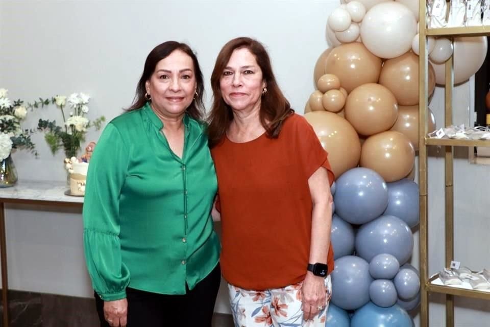 Andrea González y Lorena de la Garza