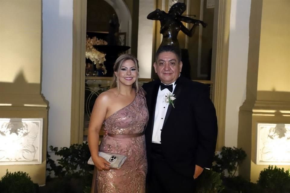 Martha Santos y Luis Navarro