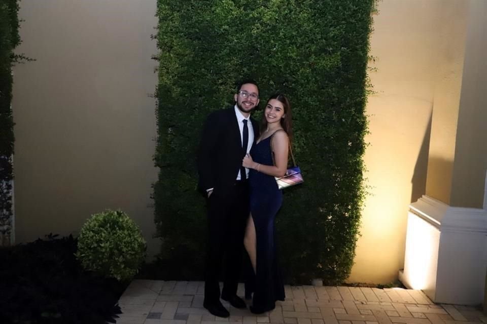 Marlon Sáenz y Mariana Castillo