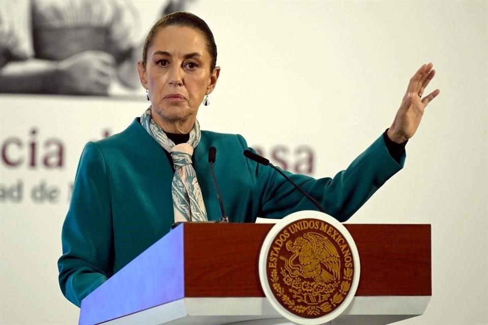 Este viernes, la Presidenta Claudia Sheinbaum anunció, en su conferencia matutina, la suspensión de aranceles por un mes a productos mexicanos, después de entablar diálogo con el Presidente estadounidense Donald Trump 