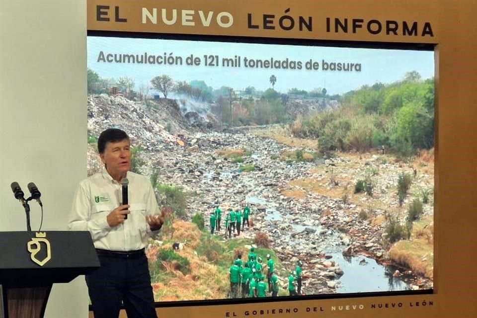 El titular de la Secretaría de Medio Ambiente, Alfonso Martínez, explicó que lo retirado son desechos domésticos.