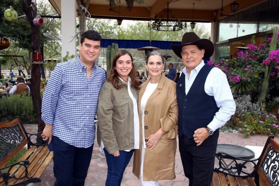 Jorge Cantú, Karla García, Norma González de Montemayor y Jorge Montemayor