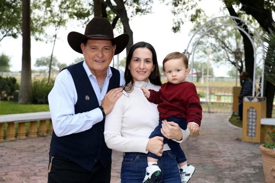 Jorge Montemayor, Adriana Carrillo y David Montemayor