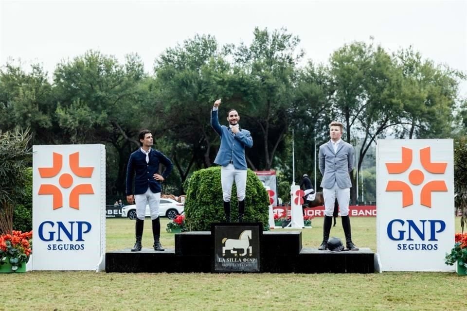 El mexicano Andrés Azcárraga fue el ganador de la prueba estelar.