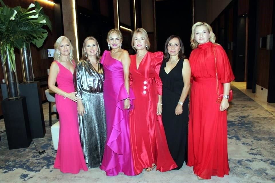 Lily de Vera, Lulú Chavarría, Arely Flores, Claudia de Villarreal, Sandra de Sánchez y Luisa de Villarreal