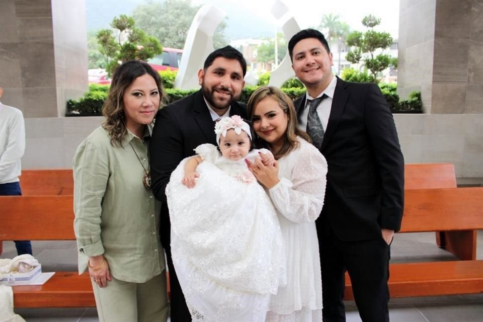 Aracely García Ávila, Ramech Medrano García, Alice Regina Medrano, Mara Rodríguez y Daniel Cruz García