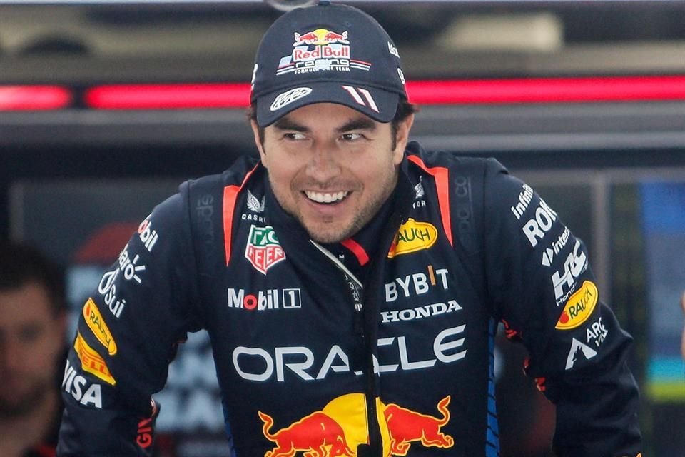 Sergio Pérez dice que se toma con humor los rumores que hay sobre su salida de Red Bull y acusa falta de profesionalismo de algunos medios.