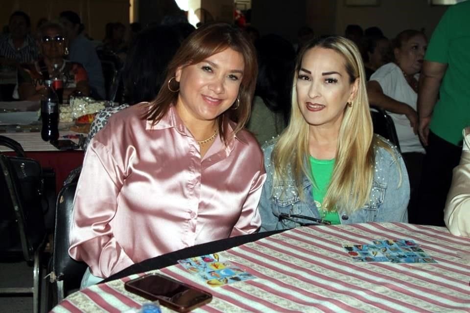 Vero Valencia y Adalia González