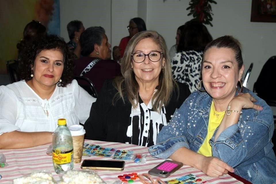 Araceli Evangelista, Rosalva Romero y Martha Rodríguez