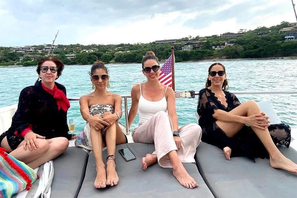 Baby Rodríguez, Sandra de la Garza, Mónica Díaz de Gánem y Silvia Fernández de Betanzo