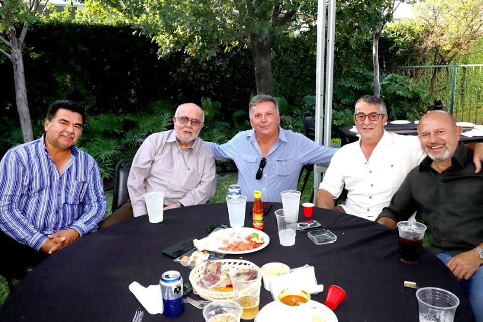 Juan Manuel Iribe, Lucas de la Garza, Braulio Campos, Luis Sanz y Ricardo Lobatón